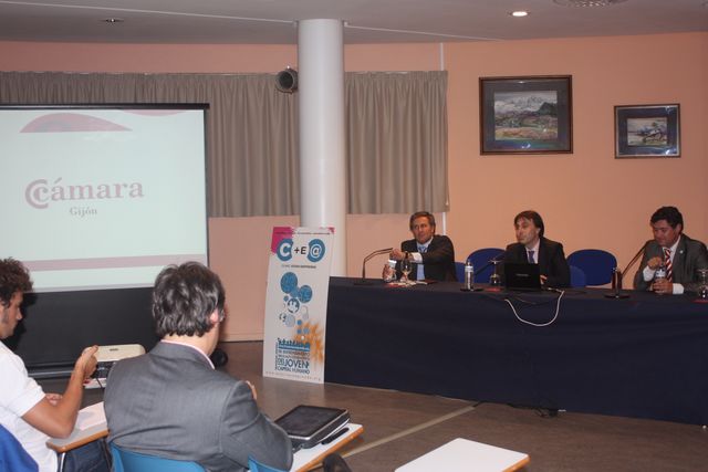 Asturias joven emprenda Cámara de Comercio de Gijón y FIDMA