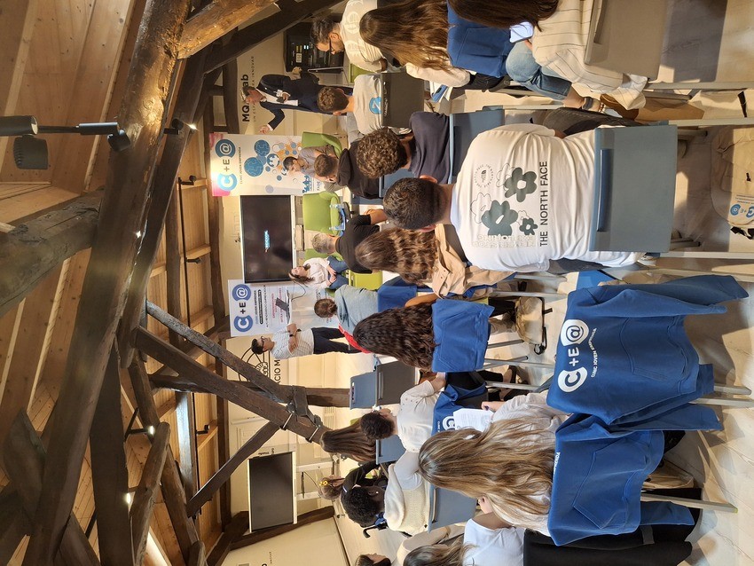 Asturias joven emprenda Cliniqueros