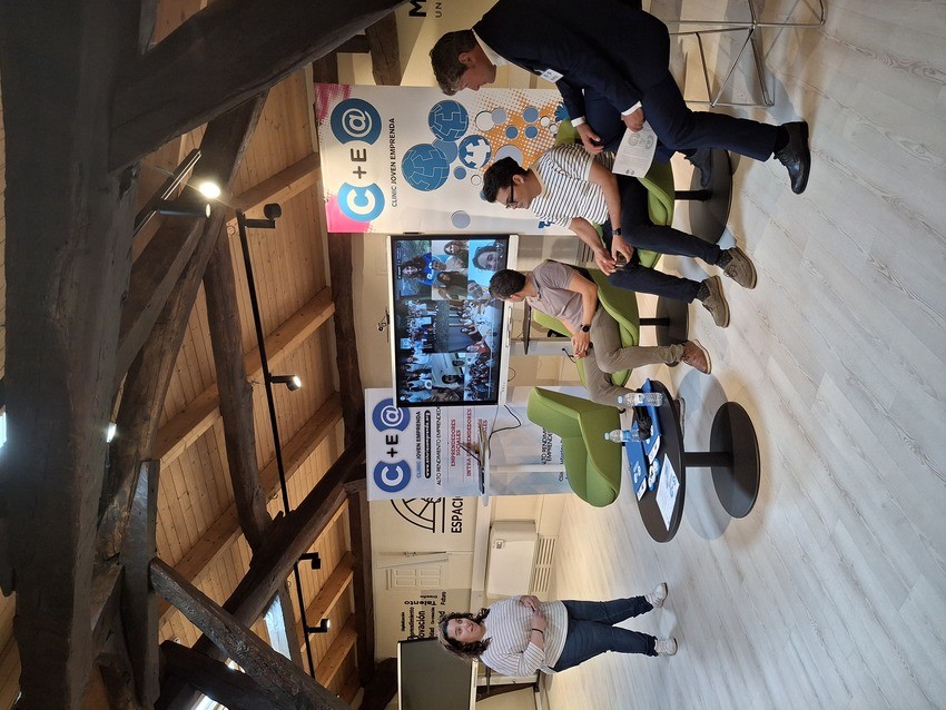 Asturias joven emprenda Cliniqueros