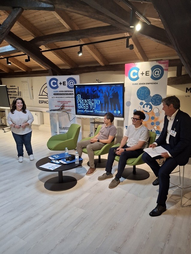 Asturias joven emprenda Cliniqueros