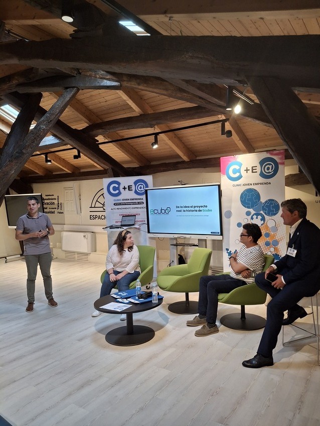 Asturias joven emprenda Cliniqueros