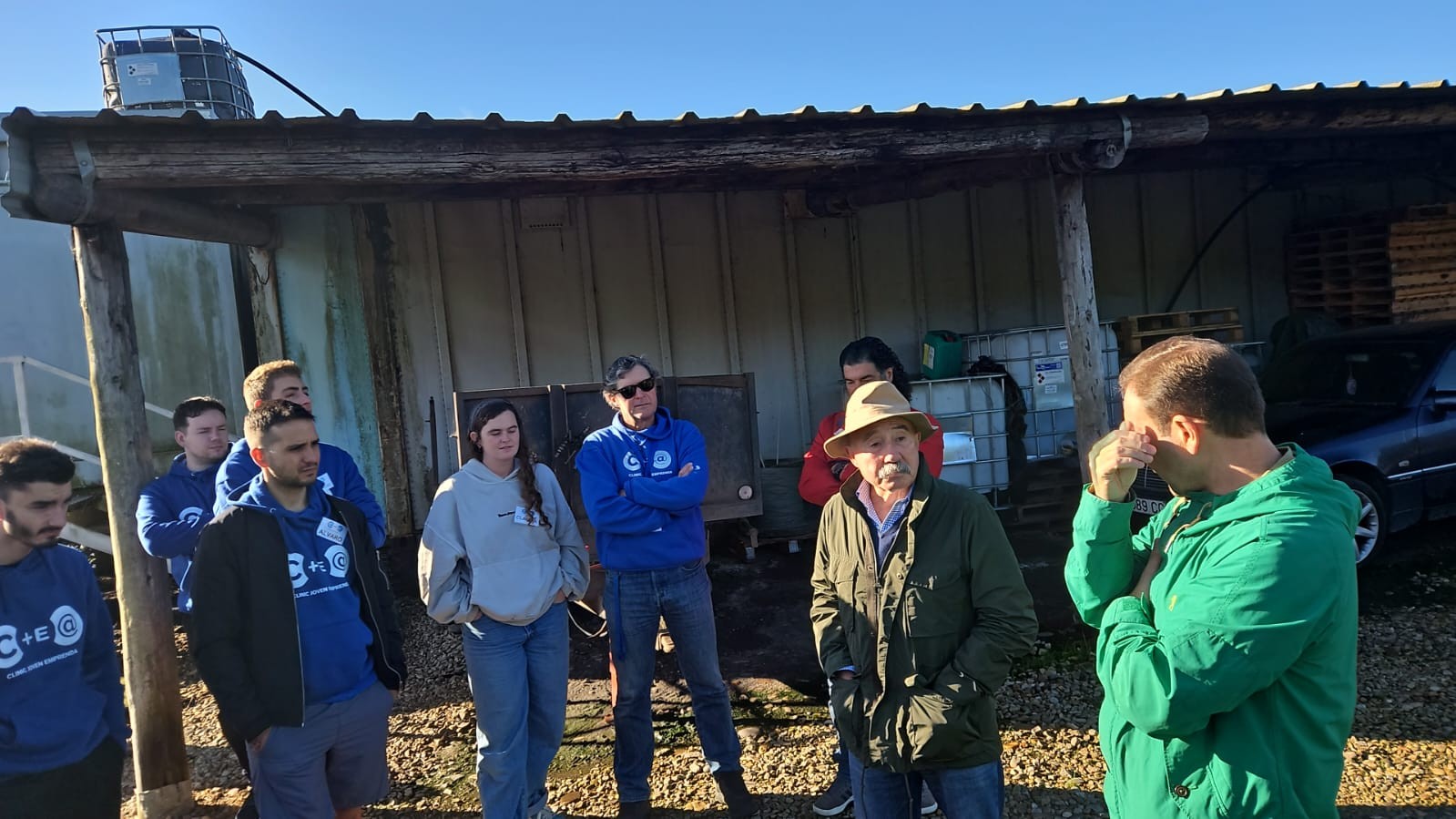 Asturias joven emprenda Plantación Kiwis