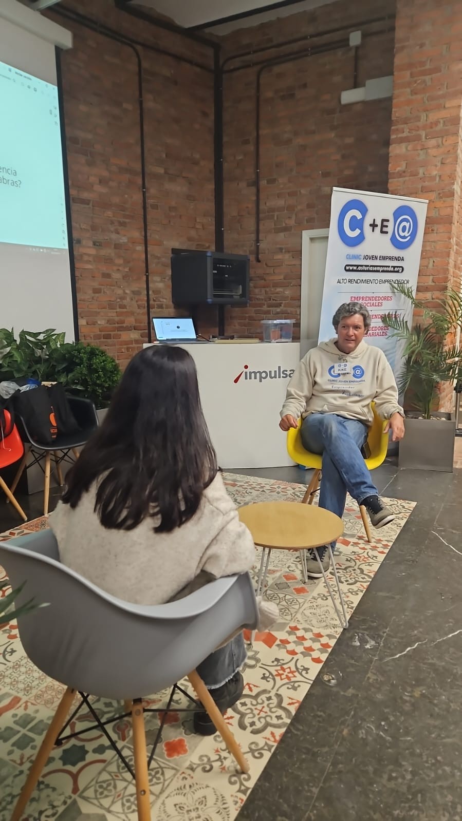 Clinic Joven emprenda Entrevistas